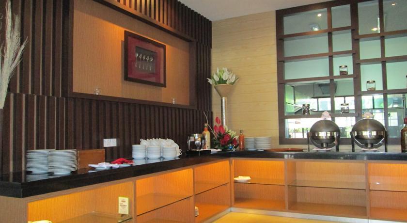 Puteri Gunung Hotel Лембанг Экстерьер фото