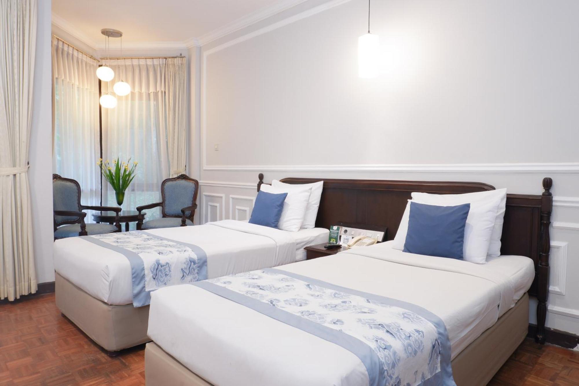 Puteri Gunung Hotel Лембанг Экстерьер фото