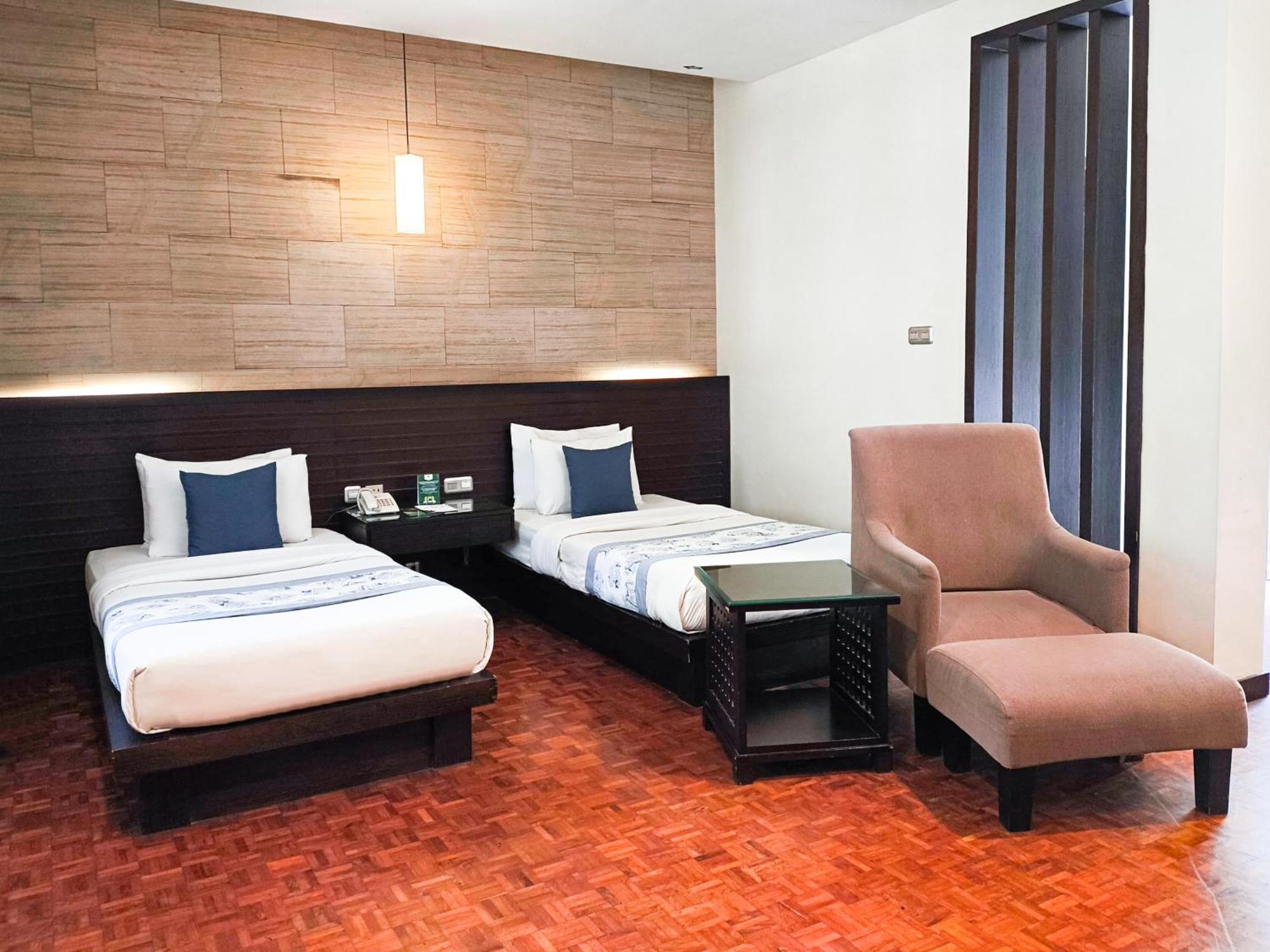 Puteri Gunung Hotel Лембанг Экстерьер фото