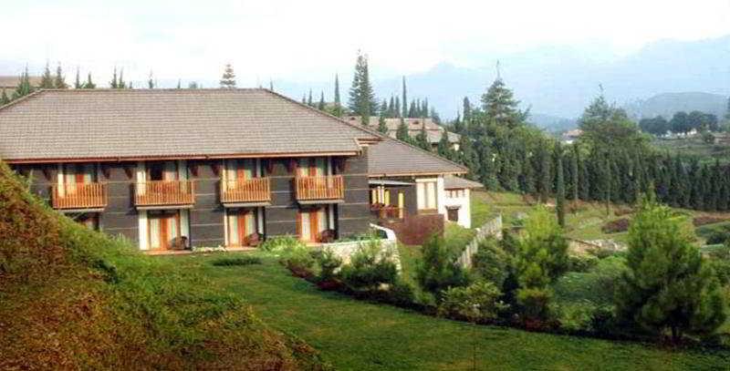Puteri Gunung Hotel Лембанг Экстерьер фото