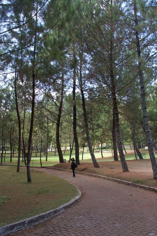 Puteri Gunung Hotel Лембанг Экстерьер фото