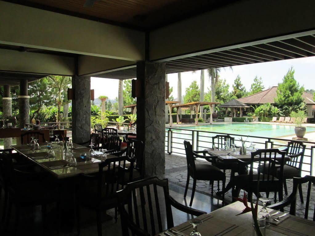 Puteri Gunung Hotel Лембанг Экстерьер фото