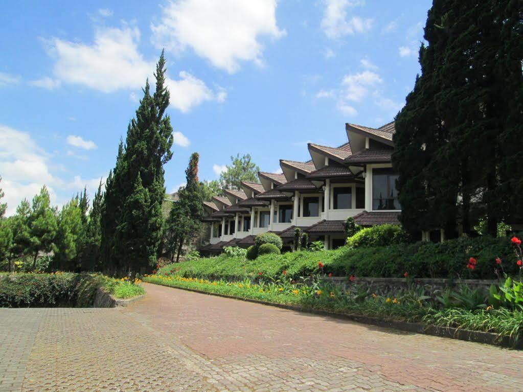 Puteri Gunung Hotel Лембанг Экстерьер фото